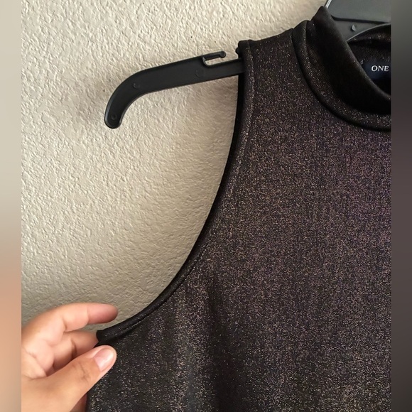 One Clothing Metallic Gold Mock Neck Swing Tank S - Picture 6 of 11